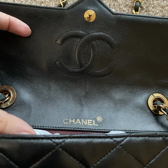 Chanel Vintage Lambskin Crystal Flap - Picture 8 of 12